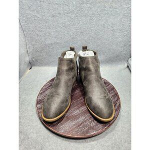 Gray Womens Suede Ankle Boots With Wooden Block Heel & Side Zipper